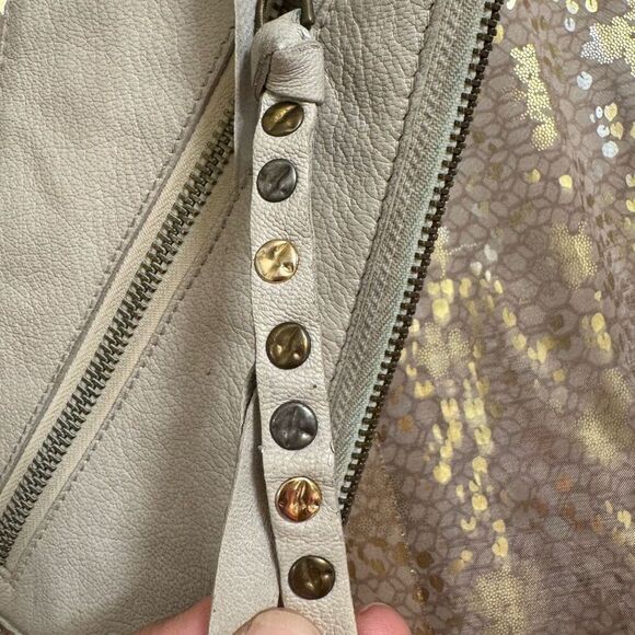 Free People Taupe Leather Canvas Boho Zip Wristlet Wallet Used - Picture 3 of 9